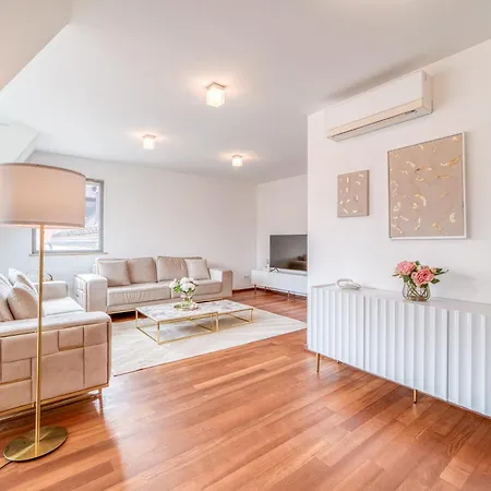 Apartmán Luxury Penthouse In The Center *