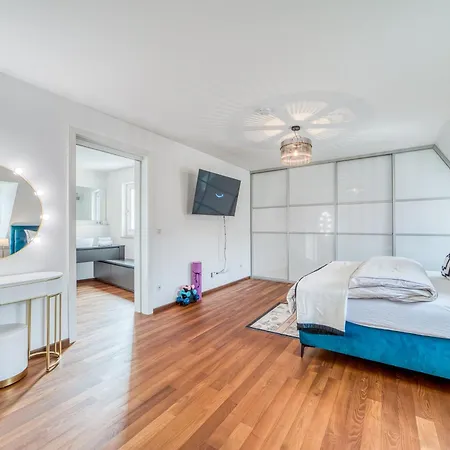 Luxury Penthouse In The Center Apartmán *